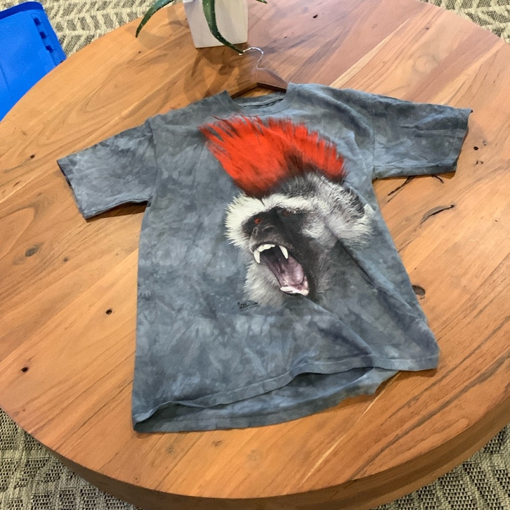 🌴 Rare used Men’s rainforest cafe shirt
